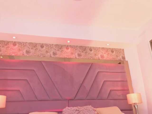 IvyRain, live now on BongaCams