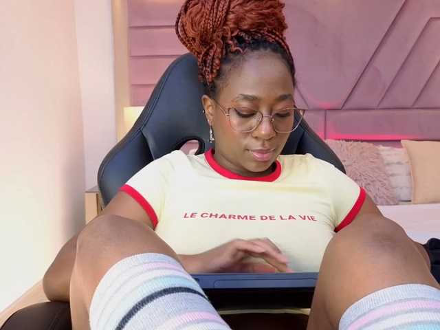 IvyRain live cam on BongaCams