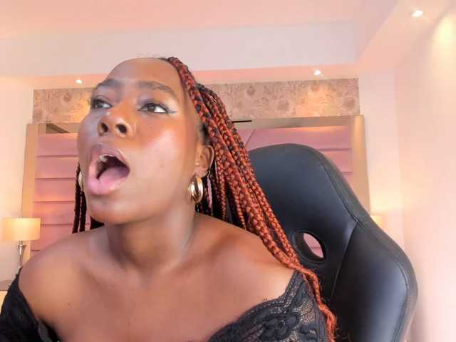 IvyRain live cam on BongaCams
