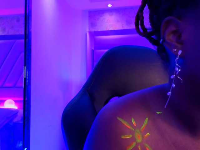 IvyRain live cam on BongaCams