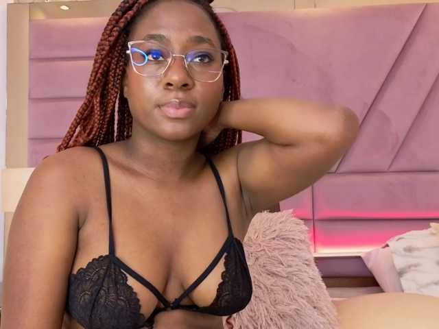 IvyRain live cam on BongaCams
