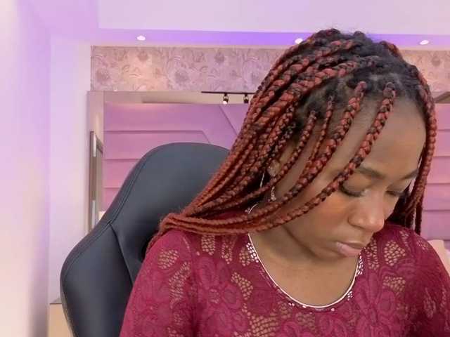 IvyRain, en vivo ahora en BongaCams