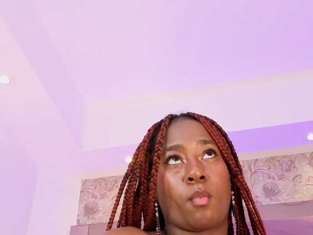 IvyRain, en directo ahora en BongaCams