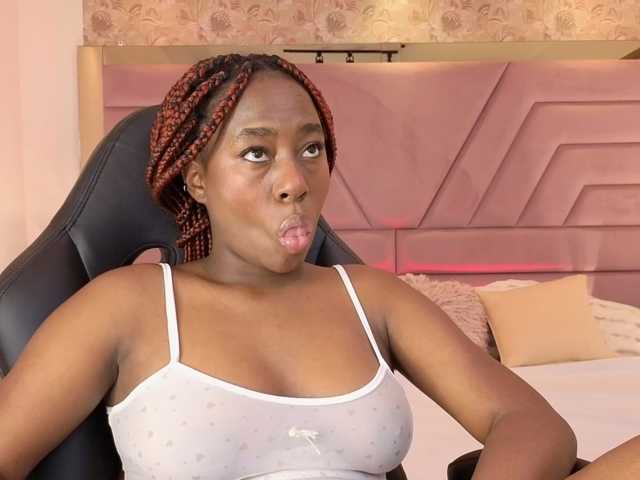 IvyRain live cam on BongaCams