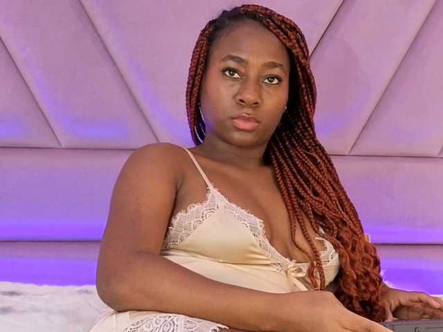 IvyRain, en vivo ahora en BongaCams