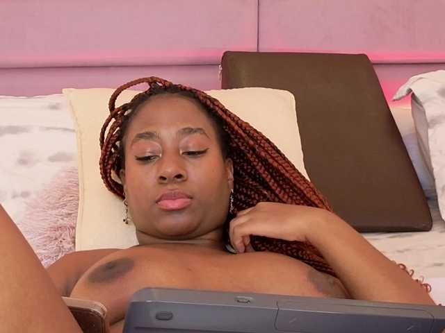 IvyRain live cam on BongaCams