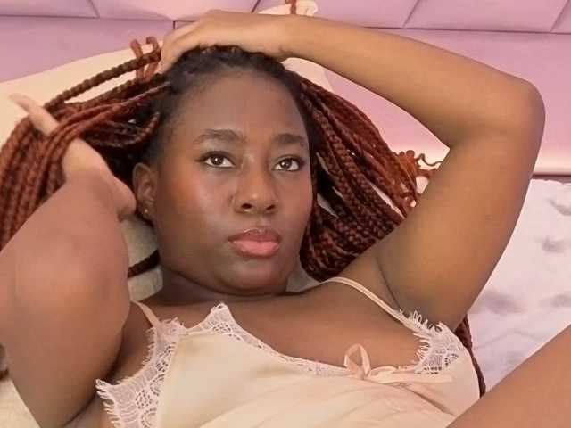 IvyRain, en directo ahora en BongaCams