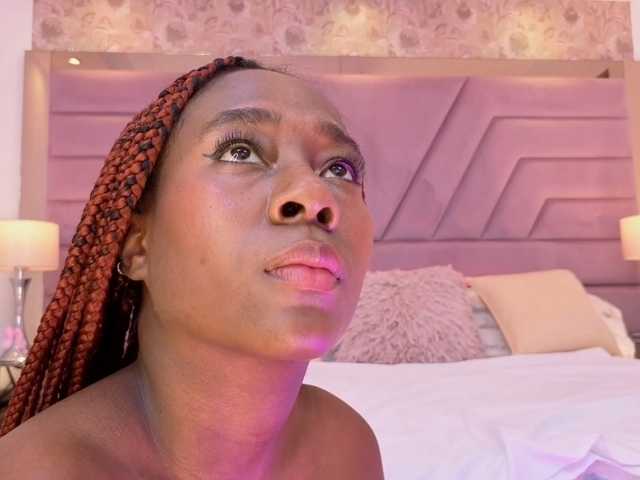 IvyRain, live now on BongaCams