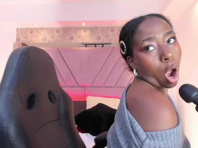 IvyRain live cam on BongaCams