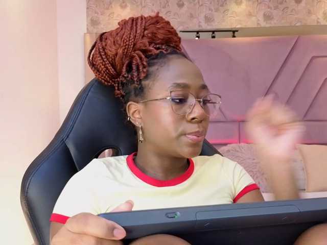IvyRain live cam on BongaCams
