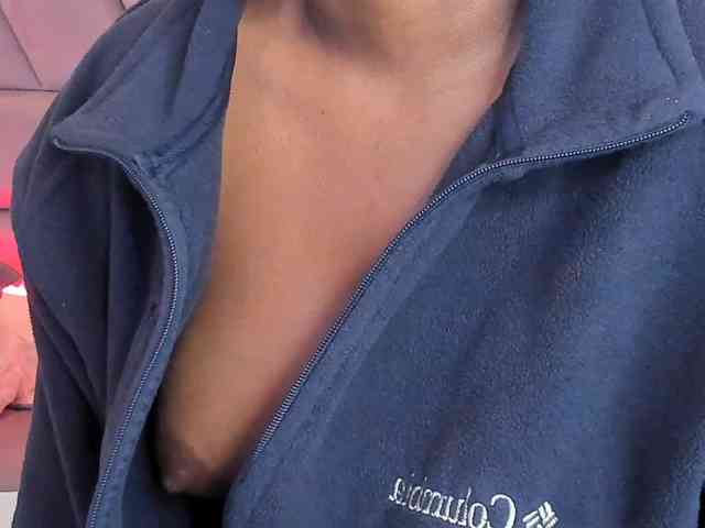IvyRain live female cam on bongacams