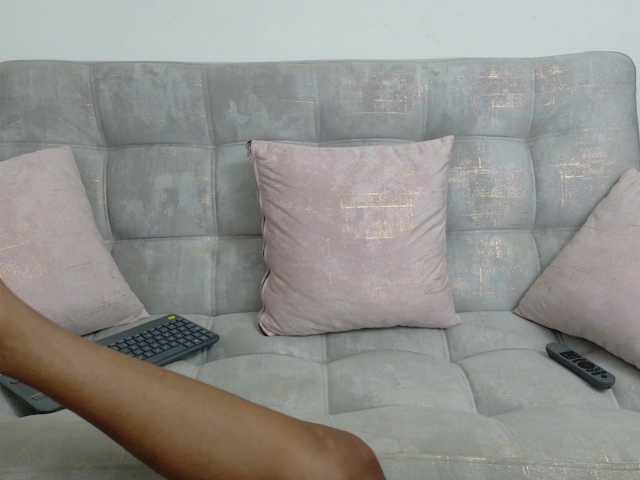 EmmaBell live cam on BongaCams