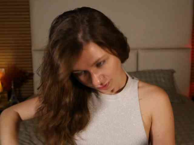 AliceBellamya webcam