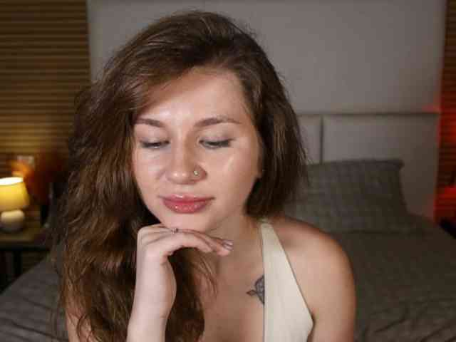 Alicebellamya's live stream