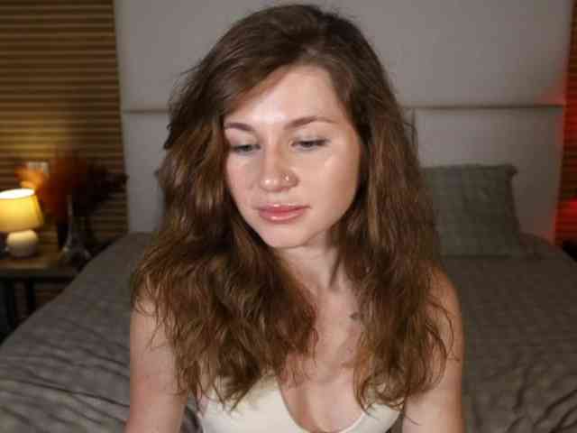 AliceBellamya webcam