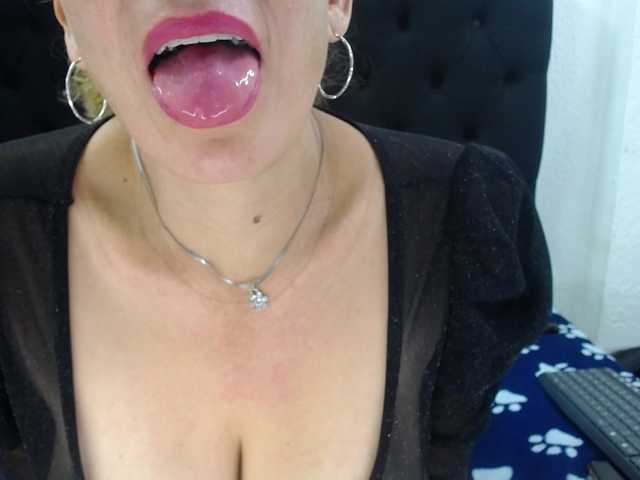 AFRODITA1152 live cam on BongaCams