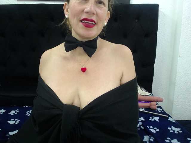 AFRODITA1152 live cam on BongaCams
