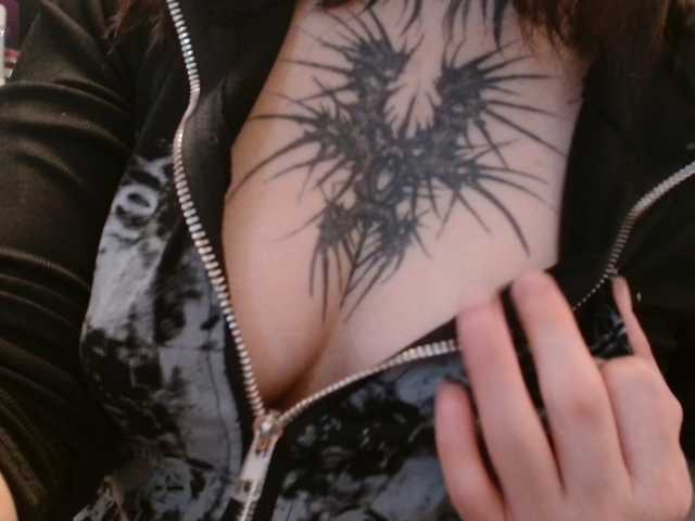 your-ghoulz live cam on BongaCams