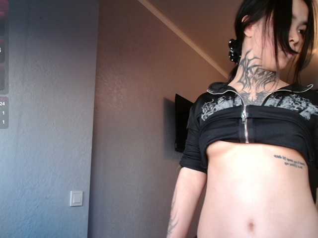 your-ghoulz live cam on BongaCams