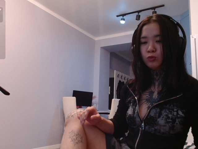 your-ghoulz live cam on BongaCams