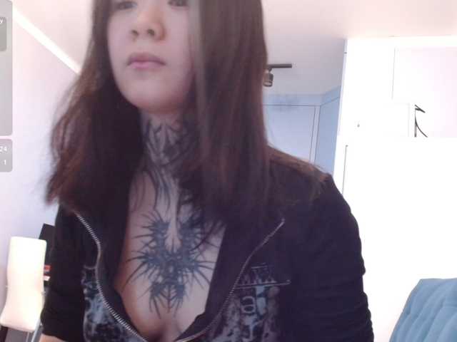 your-ghoulz live cam on BongaCams