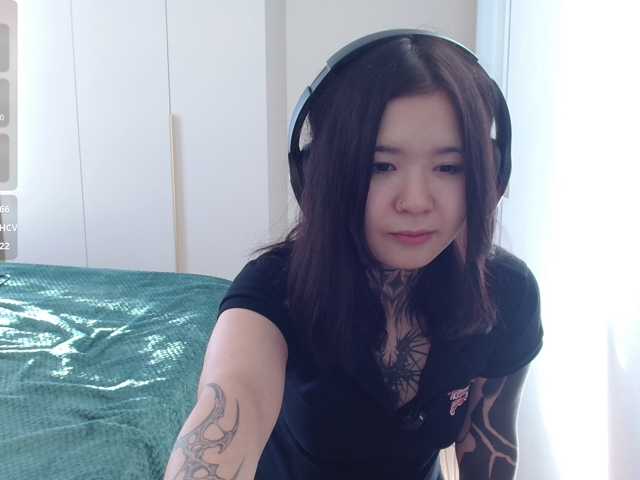 your-ghoulz live cam on BongaCams