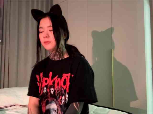 your-ghoulz webcam