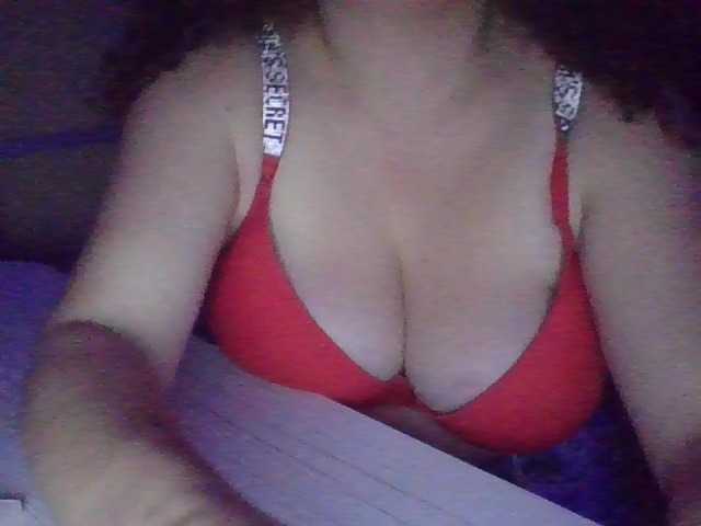 BigboobsM live cam preview