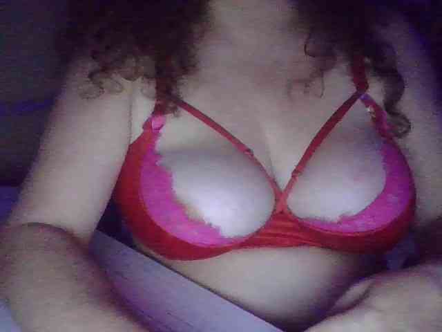 BigboobsM webcam