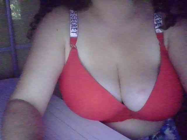 BigboobsM webcam