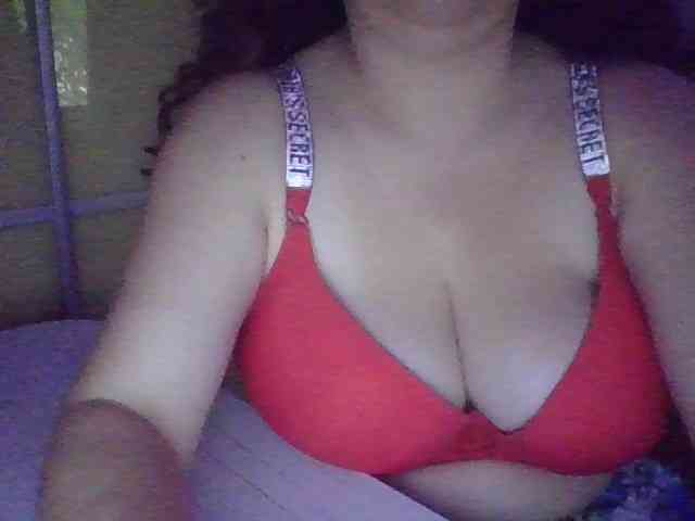 BigboobsM webcam