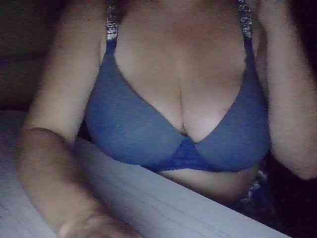 BigboobsM webcam