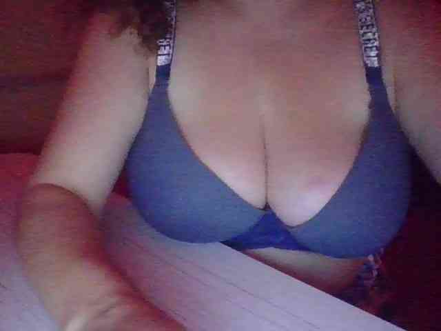 BigboobsM webcam