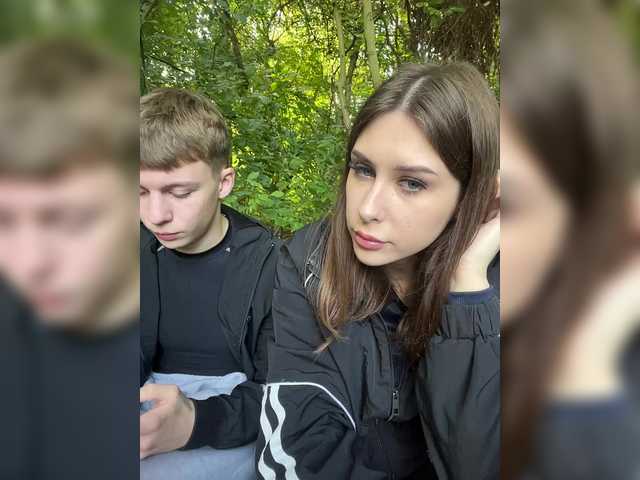 13kissme13 — live couple cam