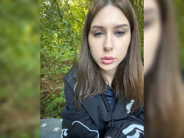 13kissme13 — live couple cam
