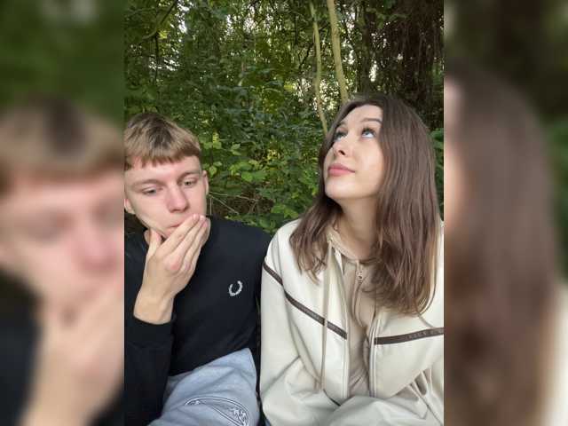 13kissme13 — live couple cam