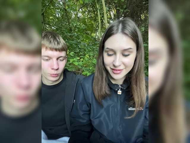 13kissme13 — live couple cam