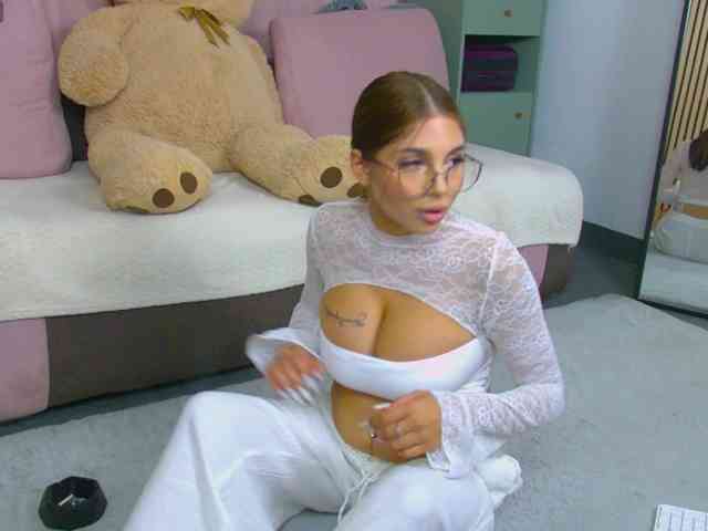 PreggoPrincess webcam