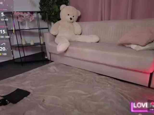 PreggoPrincess webcam