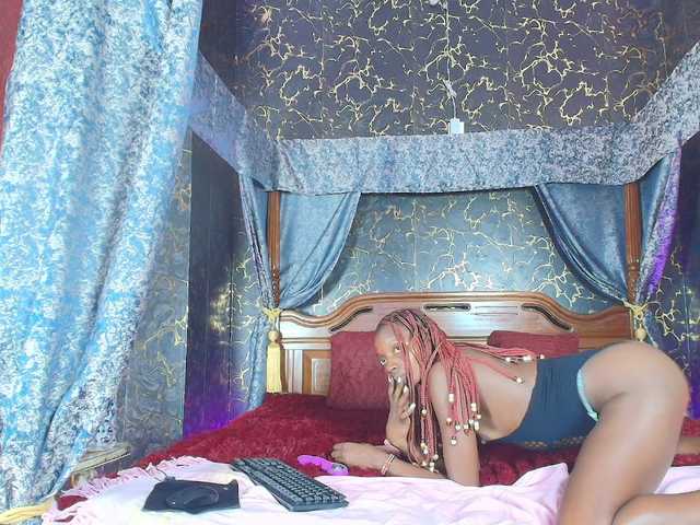 NovaJade live cam on BongaCams