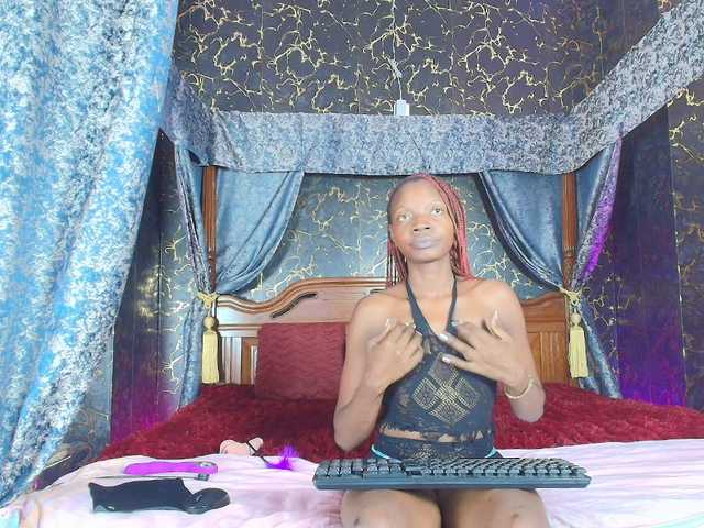 NovaJade live cam on BongaCams