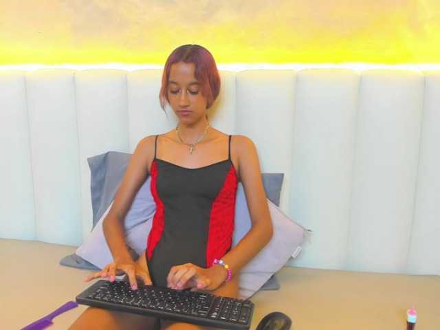 lulufuller live cam on BongaCams