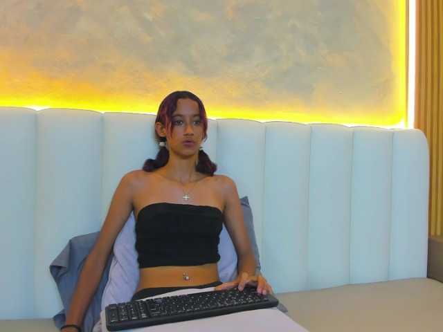 lulufuller live cam on BongaCams
