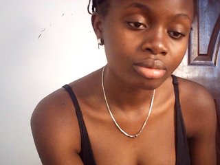 PreggoBeauty's Live Webcam