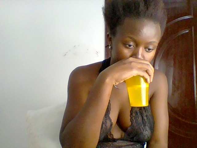 PreggoBeauty live cam on BongaCams