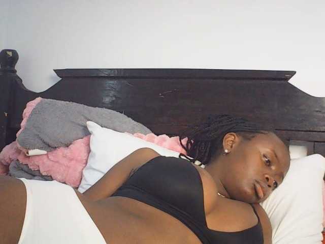 PreggoBeauty live cam on BongaCams