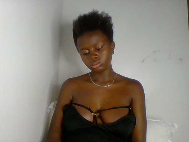 PreggoBeauty live cam on BongaCams