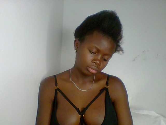 PreggoBeauty live cam on BongaCams