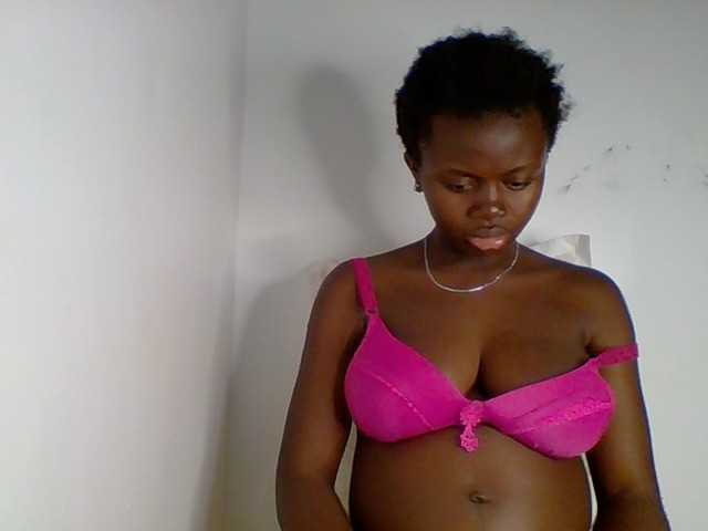 PreggoBeauty live cam on BongaCams