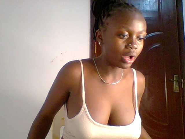 PreggoBeauty live cam on BongaCams